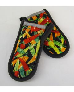 Lodge Hot Handle Mitt, 2-pack Multi-colored Chili Pepper Print